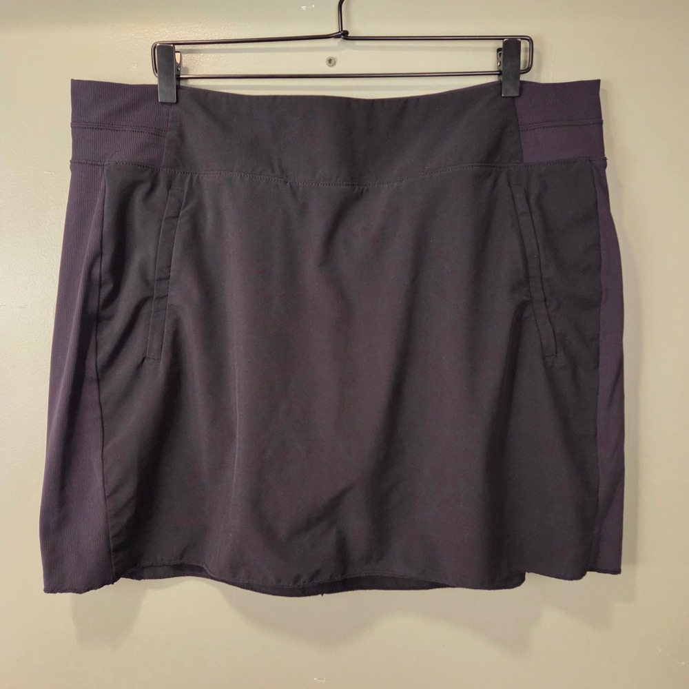 Athleta Women's Pull On Skort w Pockets Size 18 Black Active Outdoors Sporty